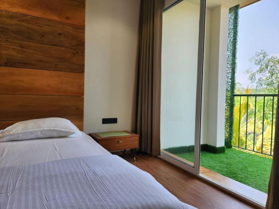 Gulzar 2Bhk Service Apartment, Kannur Esterno foto